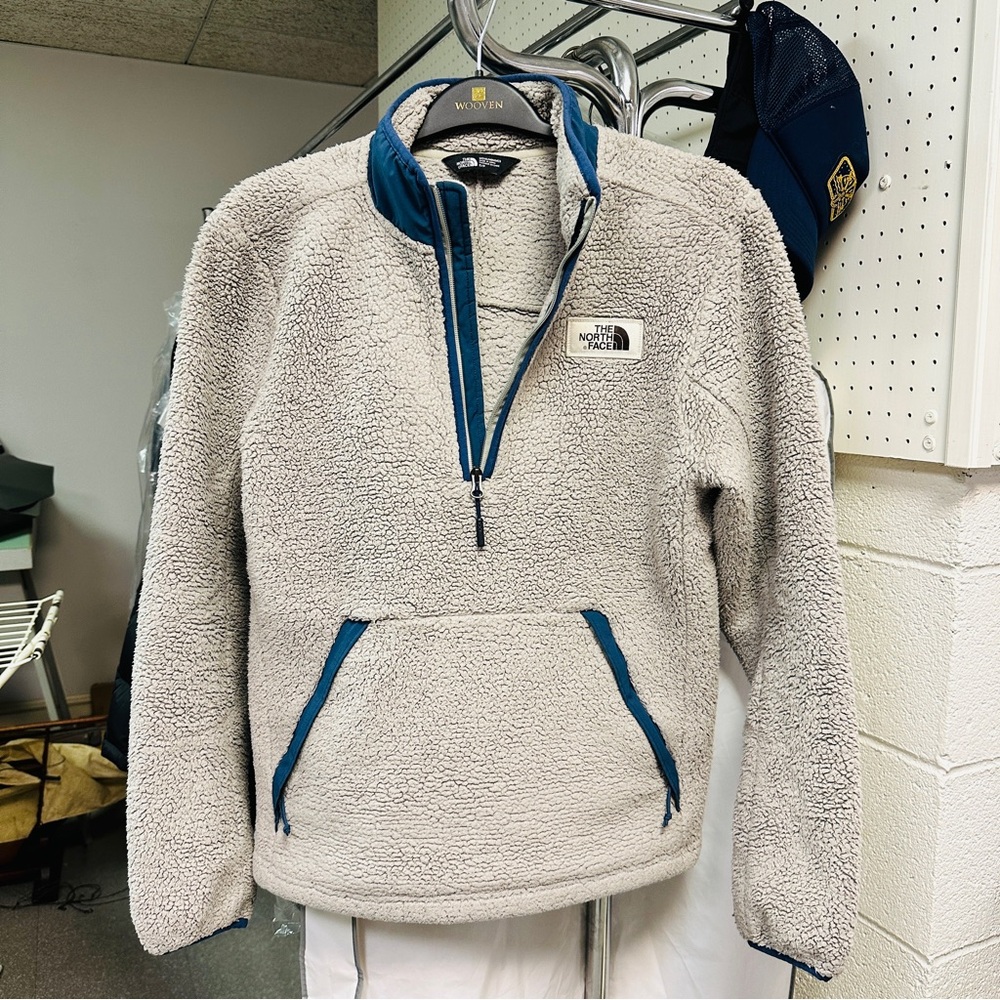 The North Face Men’s Campshire Pullover Fleece
